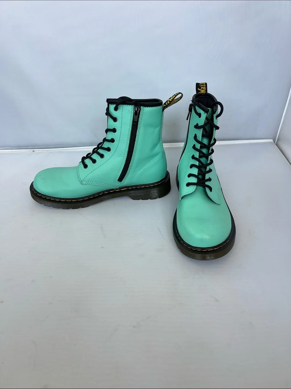 Dr. Martens Youth 1460 leather Lace up boots Peppermint Green size 6